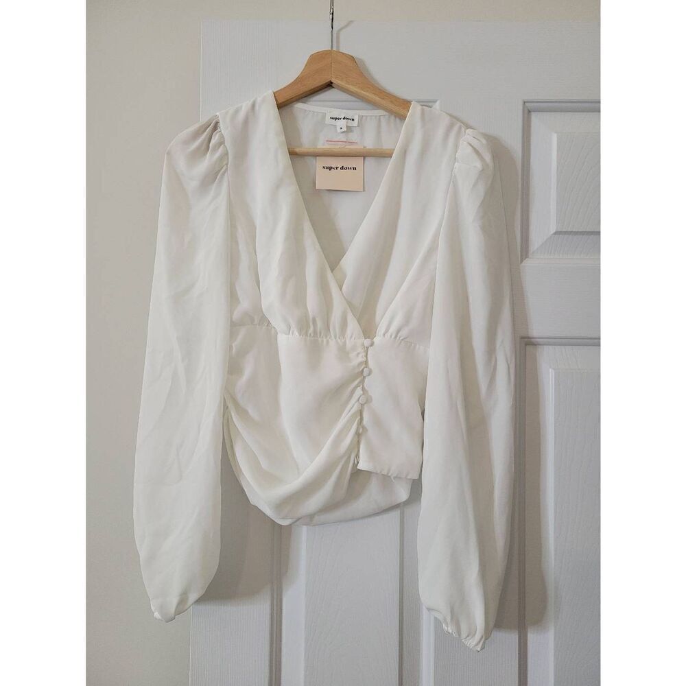 Superdown white v neck long sleeve blouse S
